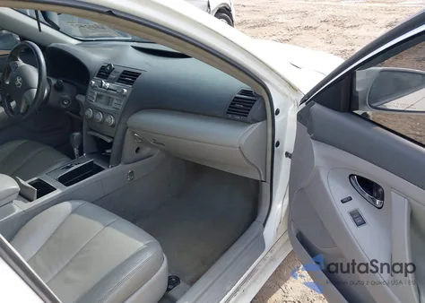 2011 Toyota Camry Le z USA, uszkodzony, nr VIN 4T1BF3EKXBU584837